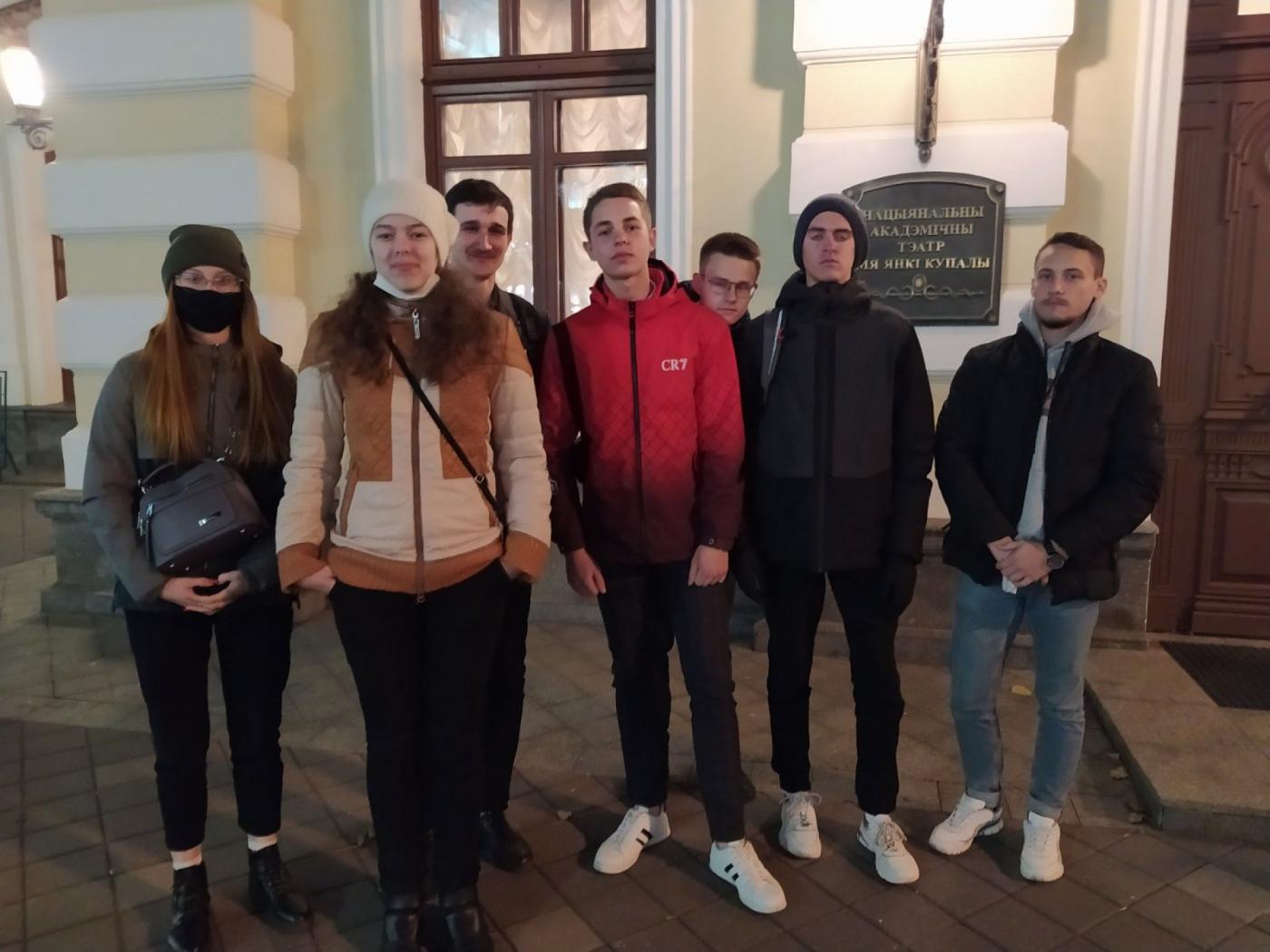 Воскресный вечер в Купаловском театре